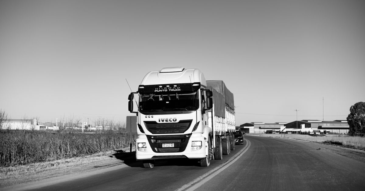 Salario Mínimo del Operador de Transporte de Carga en México 2026: Lo que Dice la Ley
